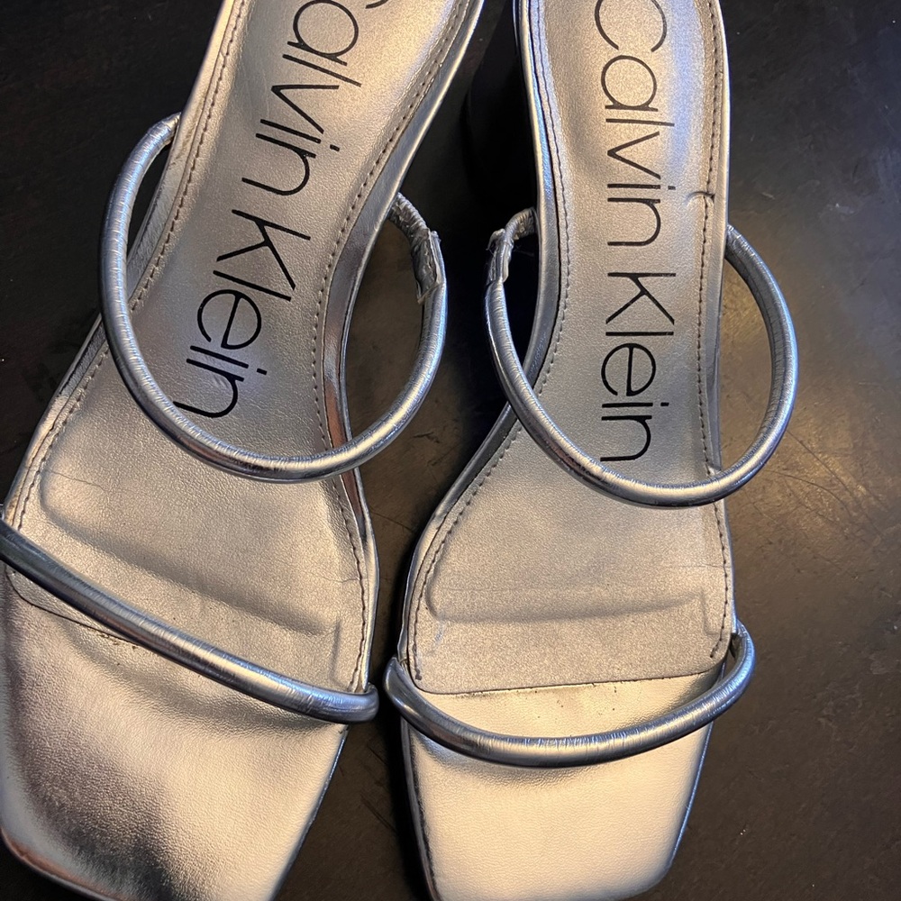 Calvin Klein Women's Beccy Size 8
